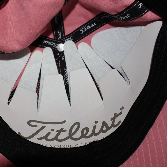 NWT Titleist Women’s Pink Golf Hat – Adjustable - Picture 4 of 4
